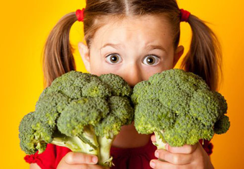 Как приучить ребенка есть овощи?